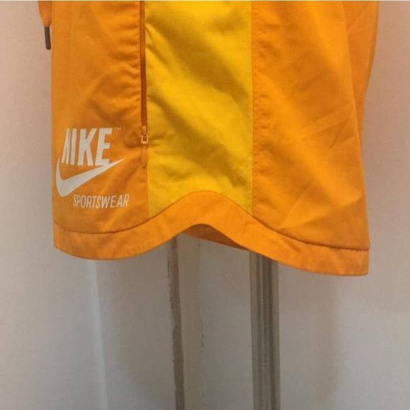 NEW Women's Large NIKE Sportswear Drawstring Running Shorts 855713-804 Orange - Picture 3 of 8